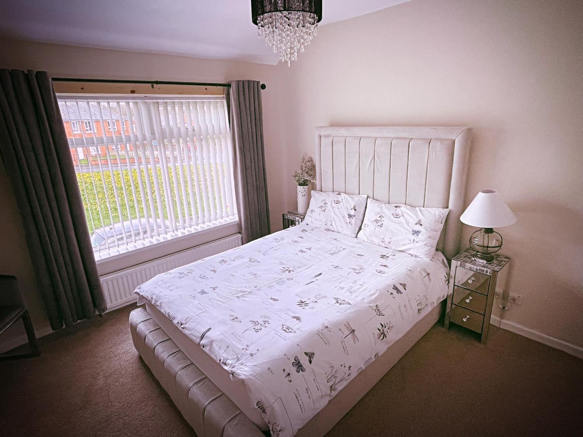 Entire 3-Bedroom Home In Oldham - Guest House Exterior foto